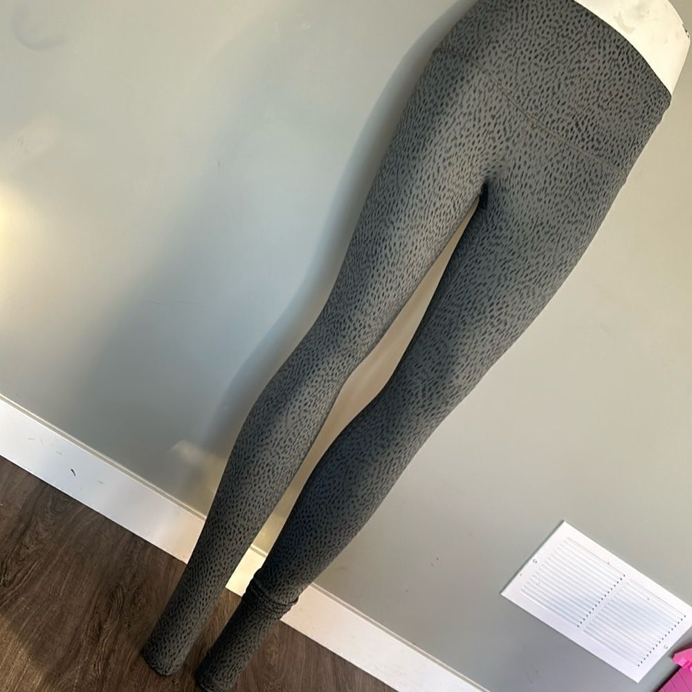 Lululemon size 2 leggings